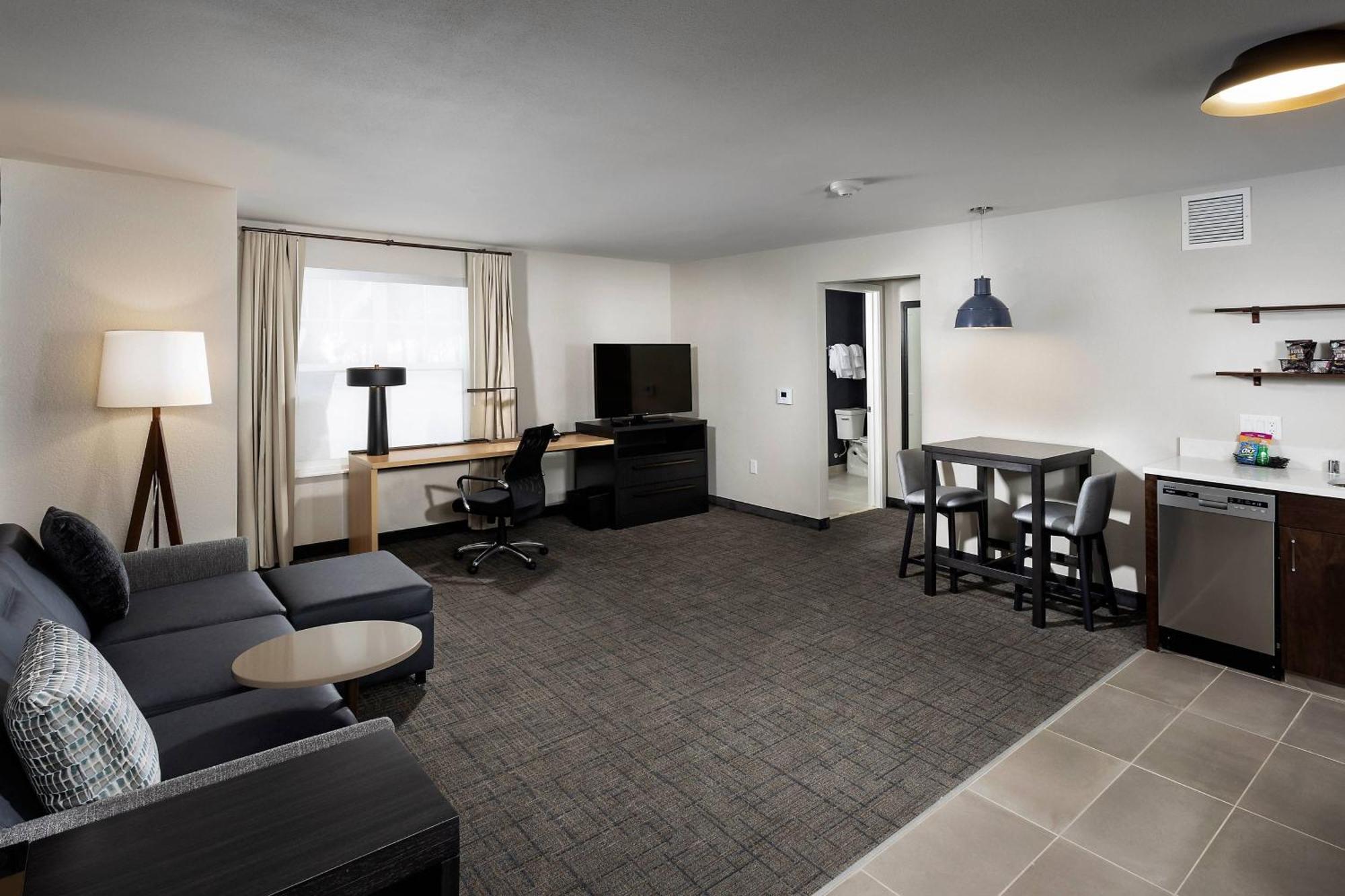 Residence Inn By Marriott Milwaukee Брукфилд Экстерьер фото